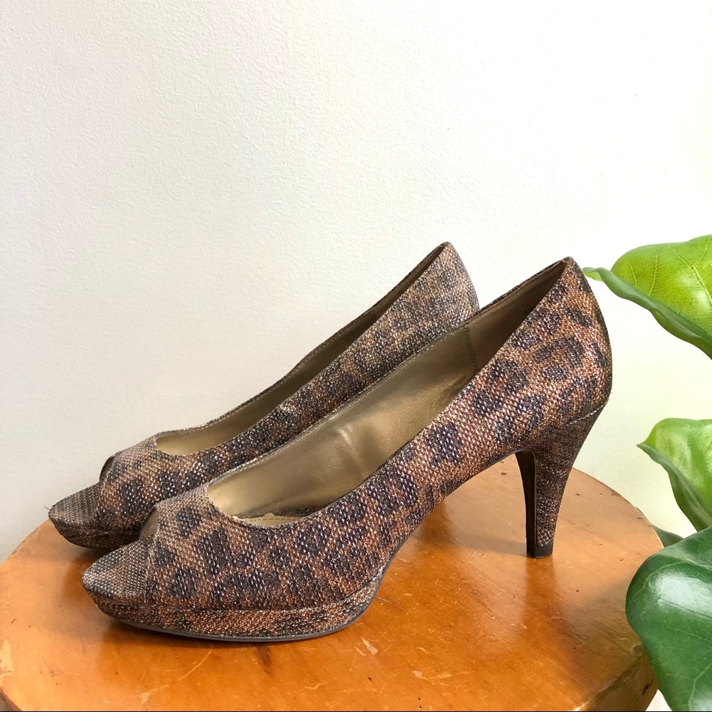 Bandolino - Brayden platform pumps